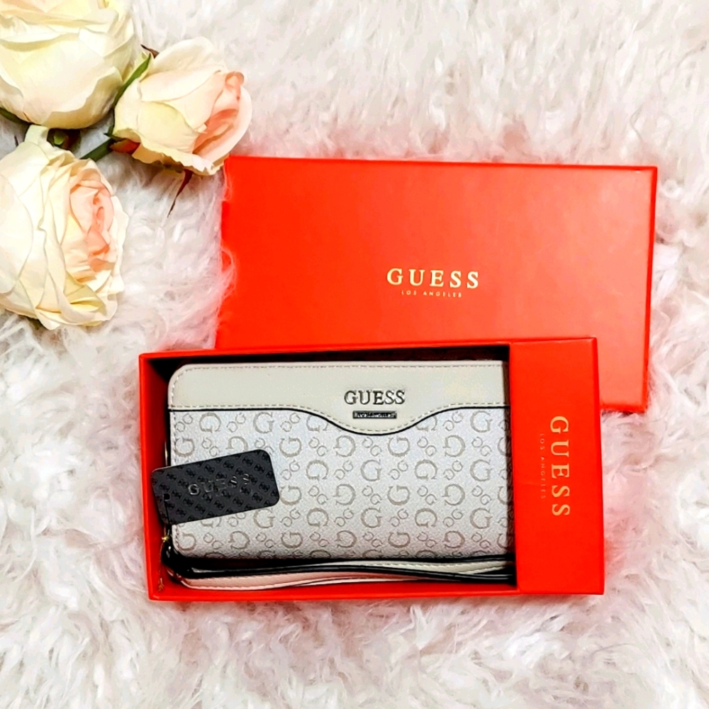 GUESS Wallet